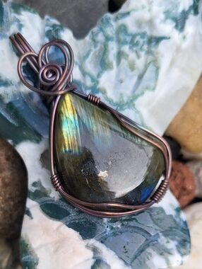 Handcrafted Labradorite Gemstone Copper Wire Wrap Pendant